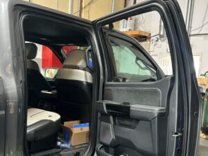 Door glass replacement | auto glass services | auto glass replacement | mobile services